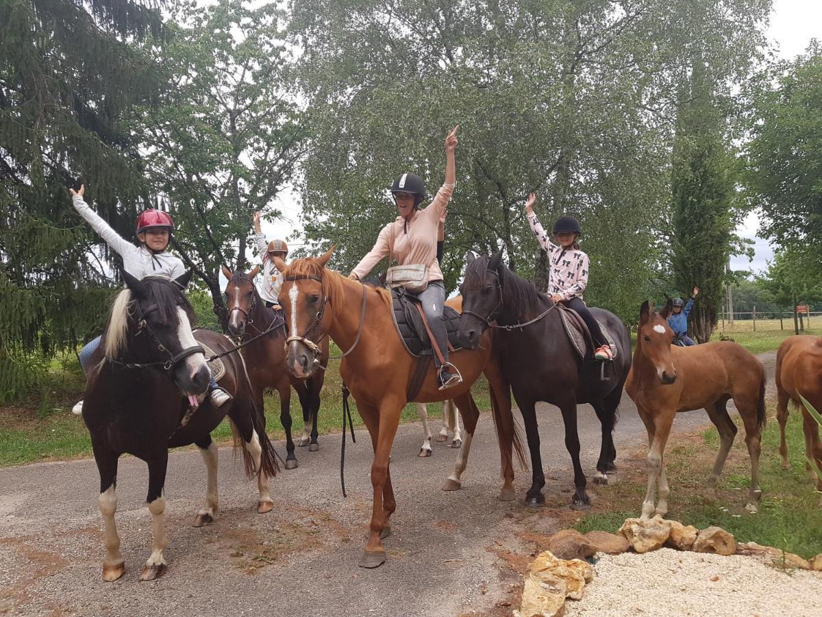 Gite Equestre Domaine Des Crins - Monpazier Capdrot ภายนอก รูปภาพ